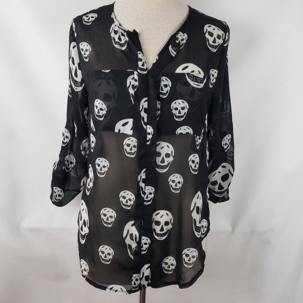 Roly Poly sheer skull print top, M,EUC